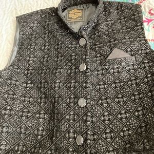 Boys kurta pajama and vest size 12